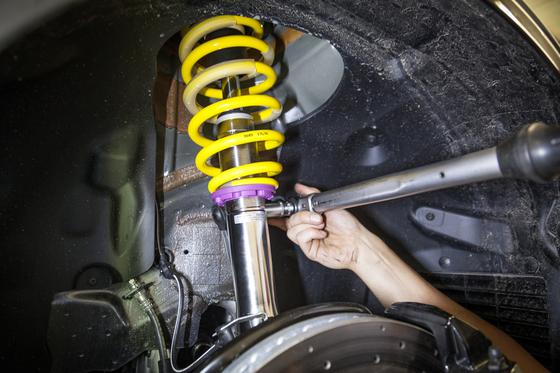 Kit Suspension KW Coilover V4 Clubsport avec supports supérieurs pour Audi RS3 8V Berline/Sportback-Référence 397102AK – Image 9