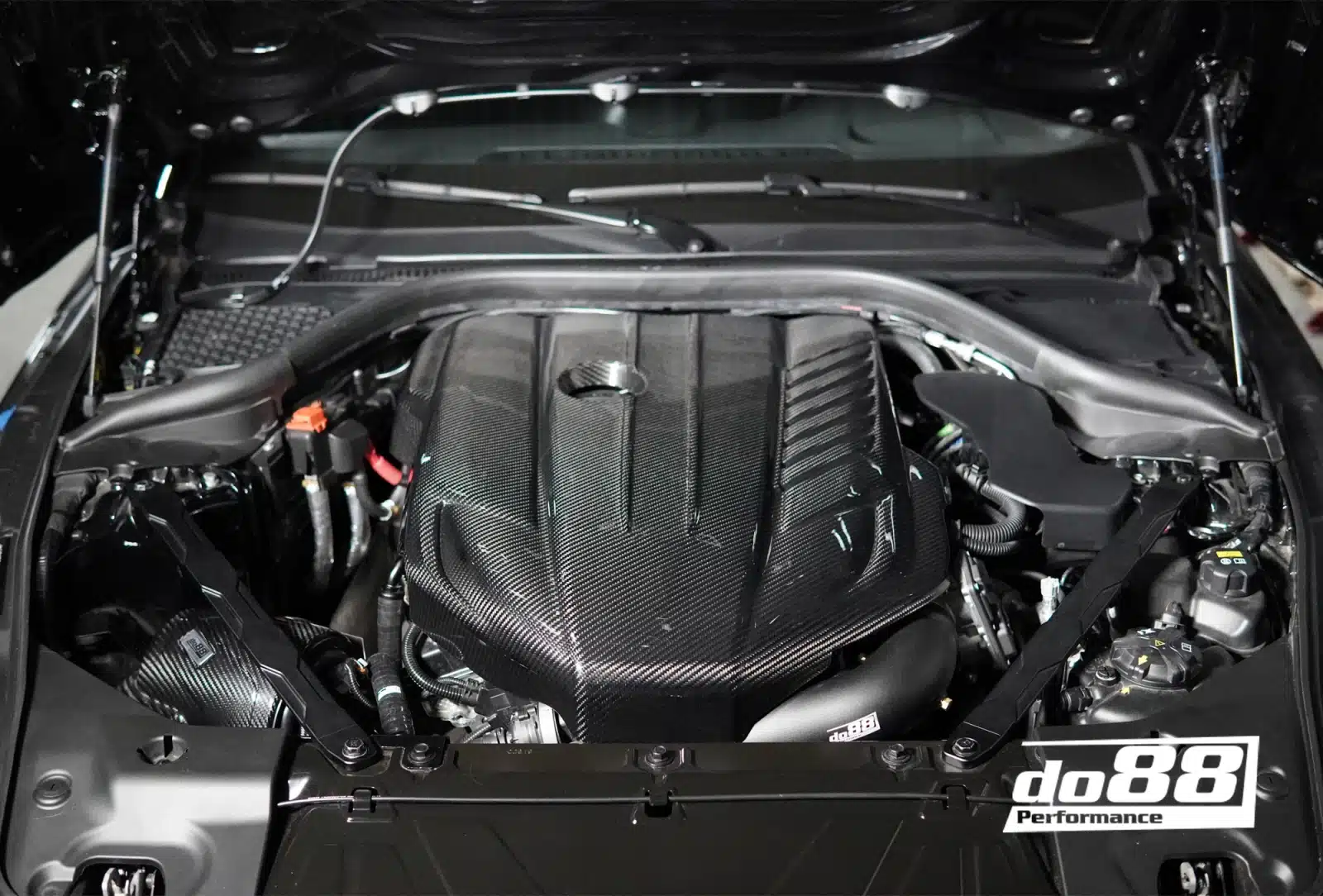 Cache moteur carbone Do88 , Toyota GR Supra A90 (B58) – Image 4