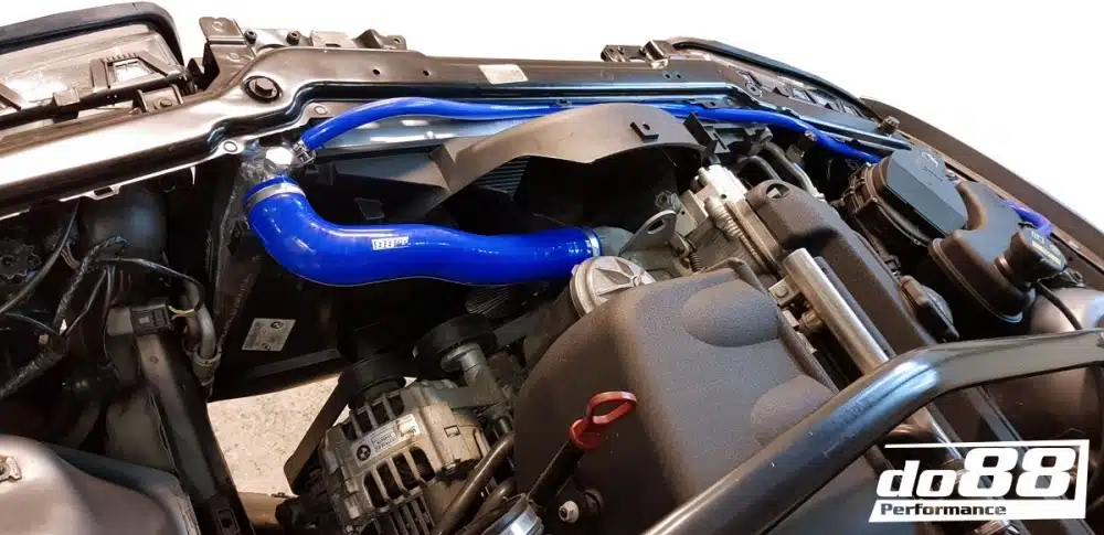 Radiateur de moteur Aluminium DO88 avec Durite couleur au choix pour BMW M3 E46 – Image 2